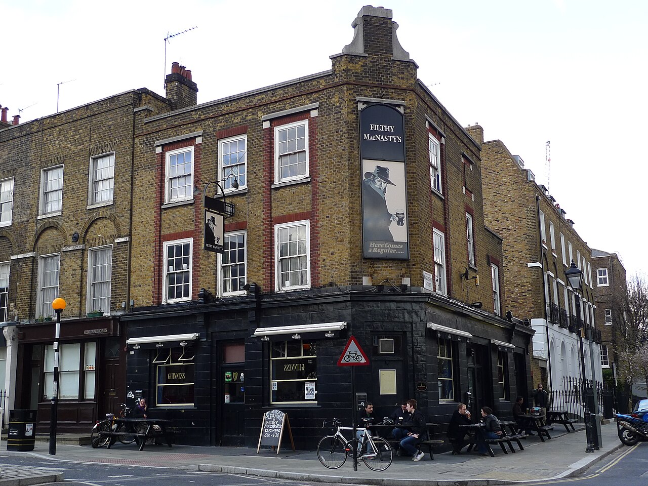 Filthy MacNasty's, Finsbury